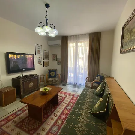 Vintage Apartment