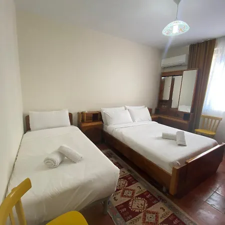 Vintage Apartment *